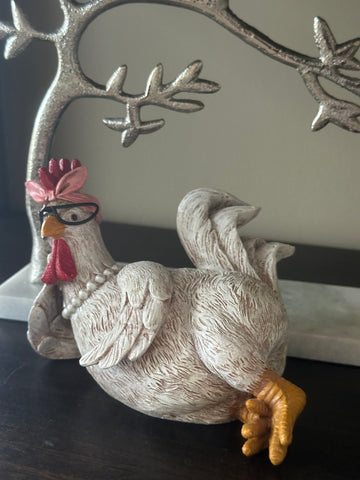 Hen With Glasses & Pearls farmhouse décor, . Great gift - Artisticspacedecor